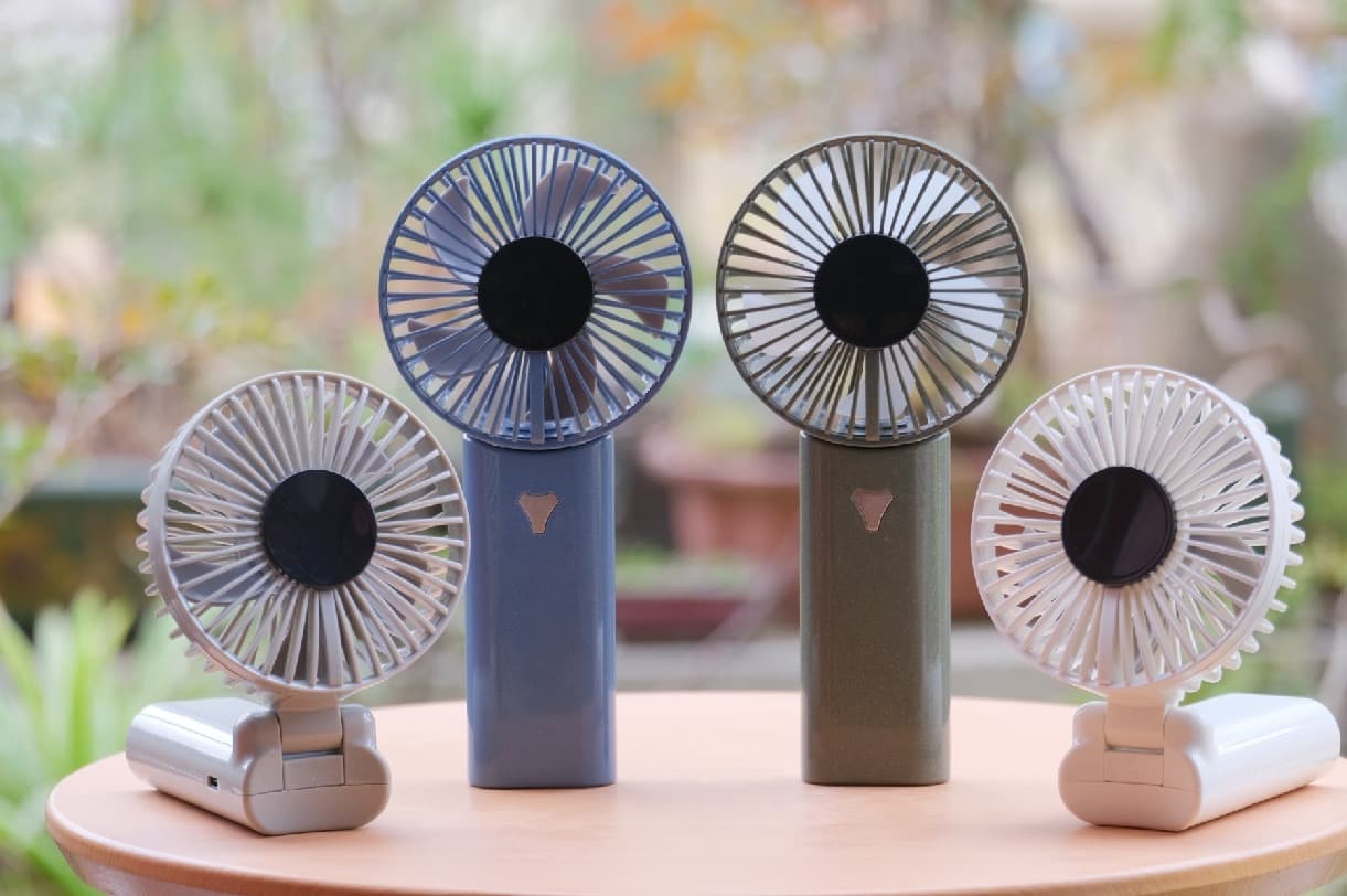 High-Speed Folding Powerful Mini Fan 1800mAh