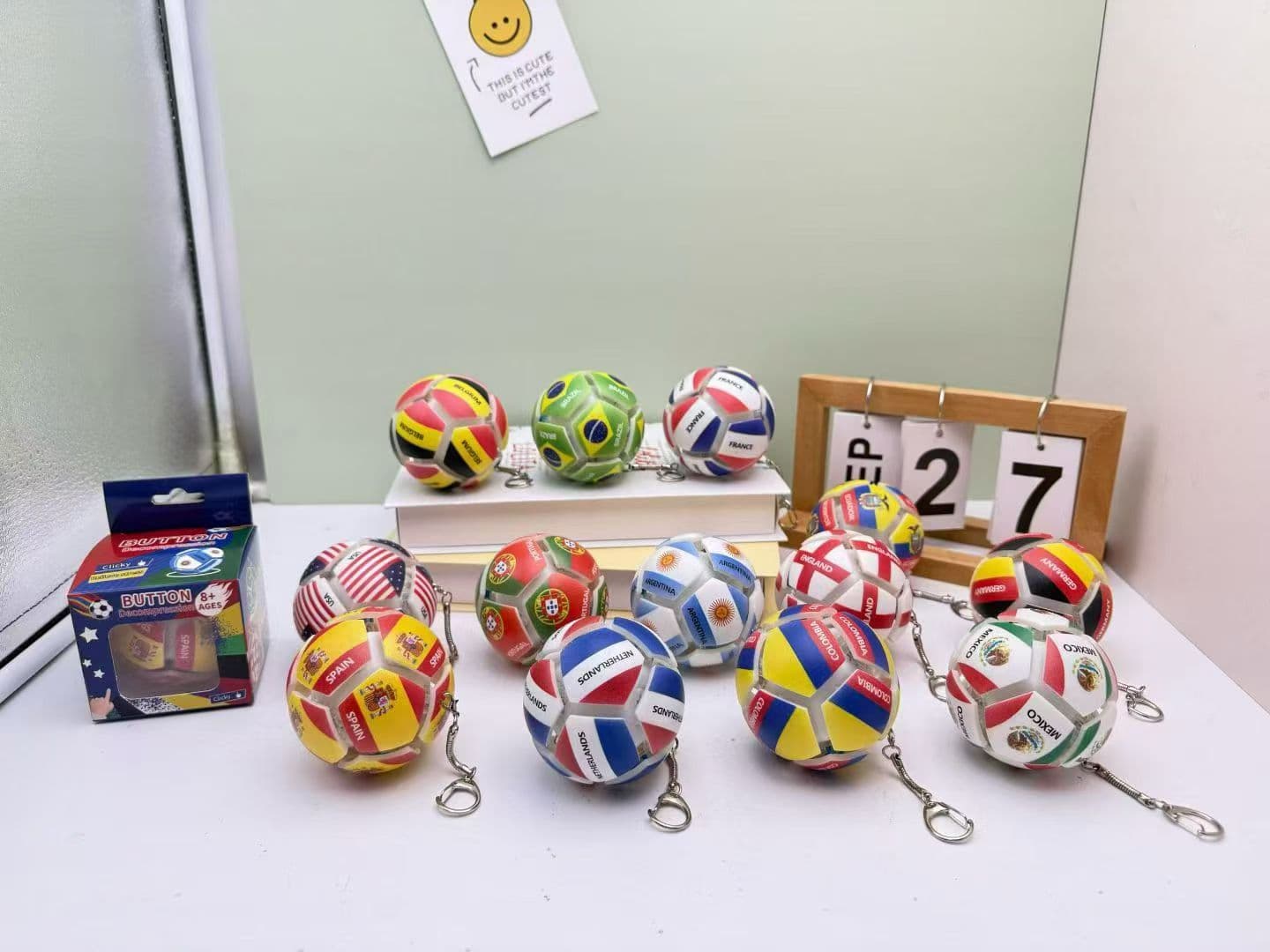 World Cup Football Stress-Relief Button Keychain - Press-to-Release Fidget Toy for Fans, Portable Mini Accessory