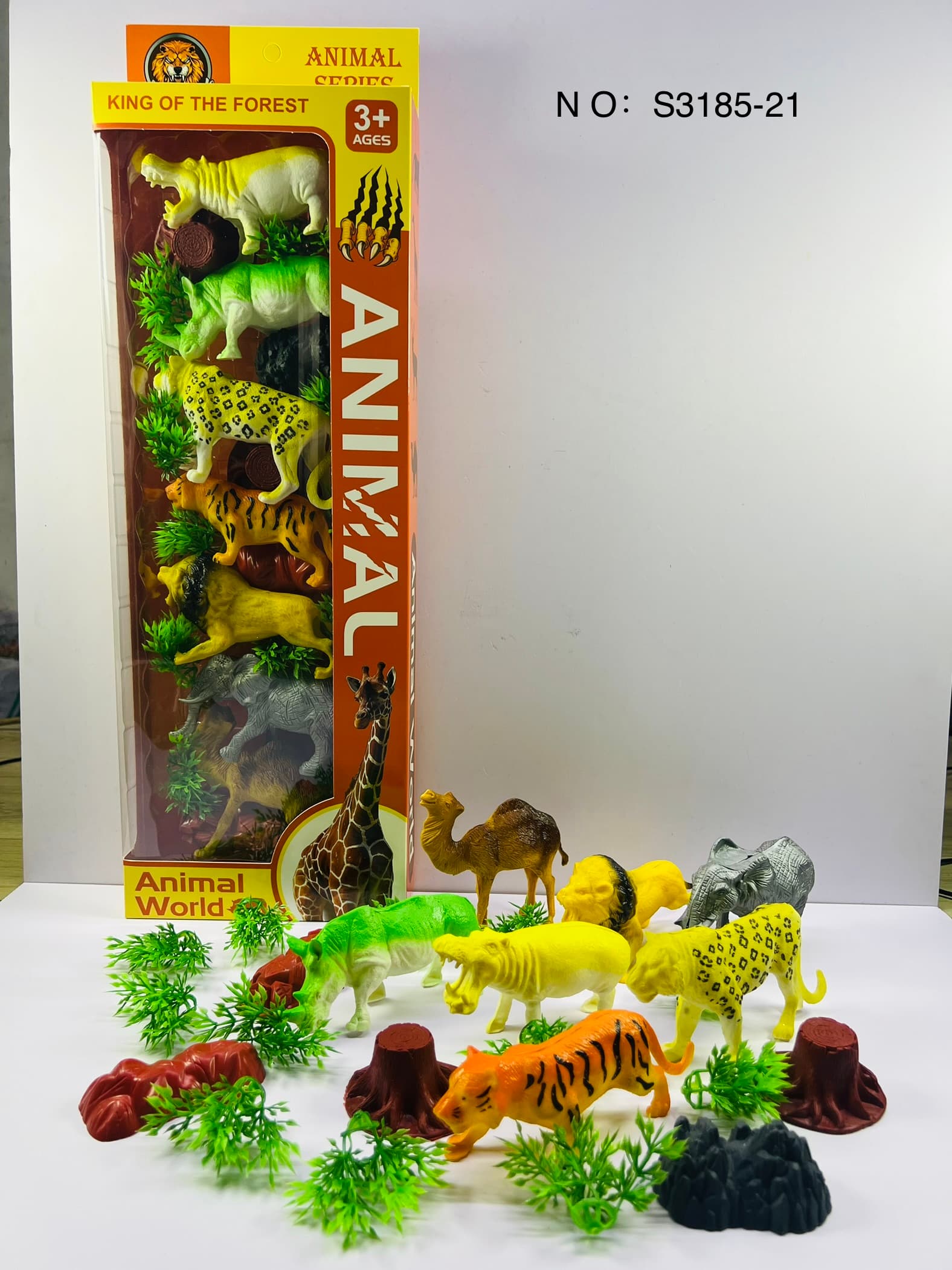 Animal Set (7-Piece PP Material 11-14cm Hollow Wild Animals with Grass, Tree Stump, and Rocks)