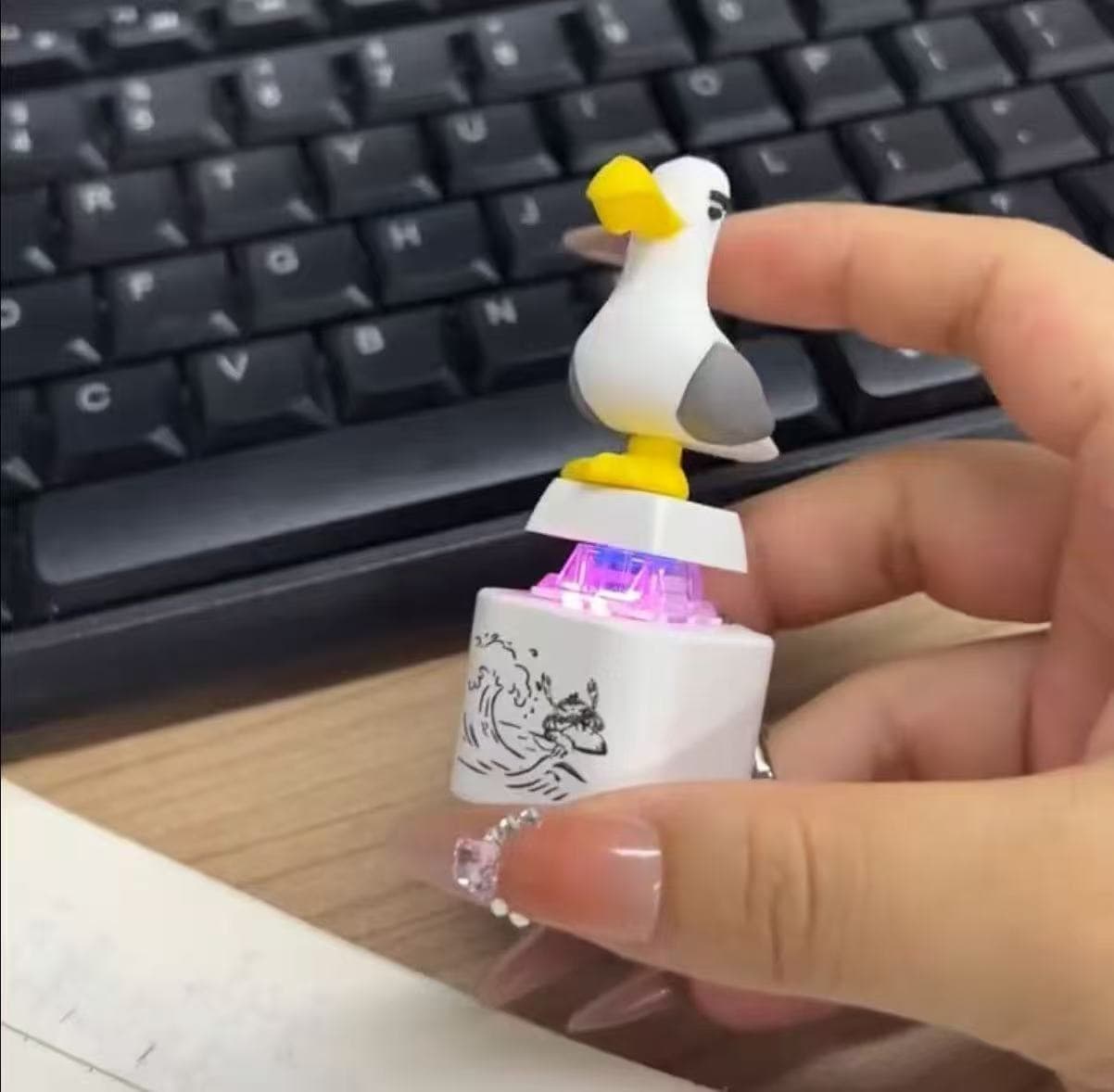 Cross-Border Stress Relief Squeeze Toy with Sound and Light - Seagull, Frog, Duck, Lizard Keychain Pendant, Type-C Rechargeable